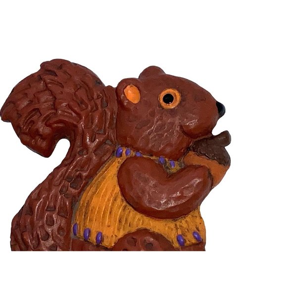 Hallmark Squirrel  Fall Lapel Pin - Picture 2 of 6